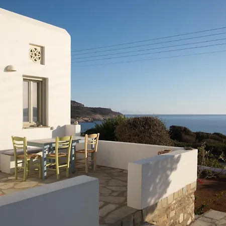 Armira Seaside House Andiparo