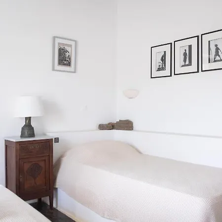 Armira Seaside House Andiparo